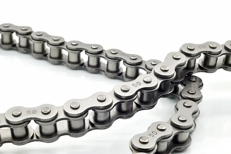 Stainless chains for applications under severe operating conditions